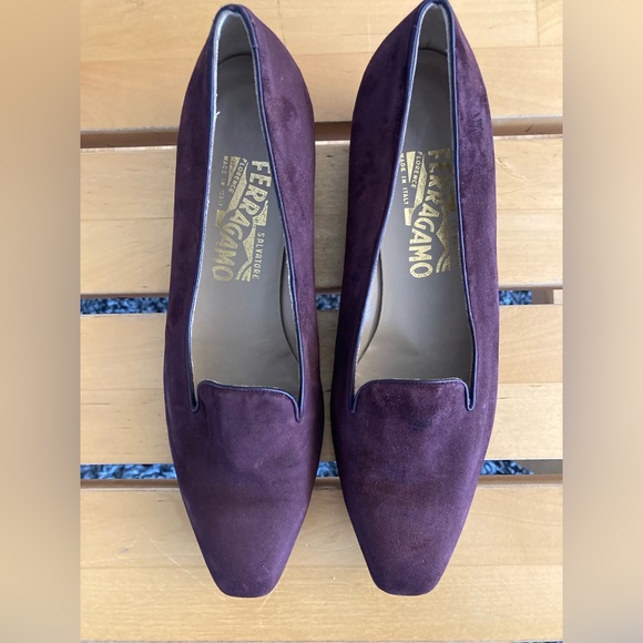 Salvatore Ferragamo Women's 7.5 Velvet - Picture 7 of 8